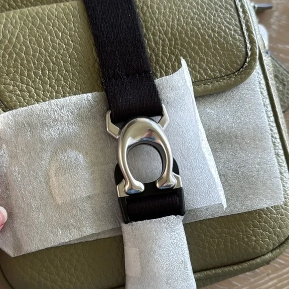 NWT Coach crossbody bag - Picture 2 of 6